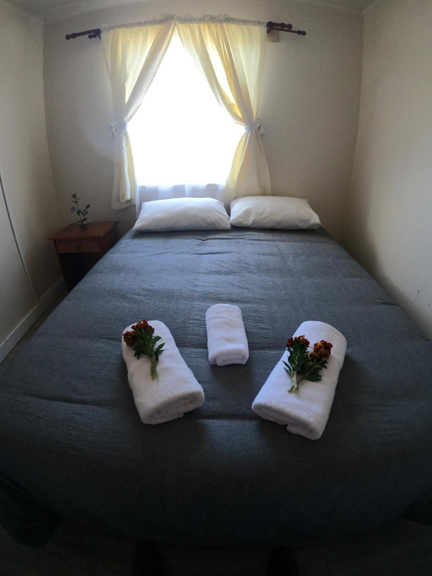 Adventure Travel B&B Puerto Tranquilo Bagian luar foto